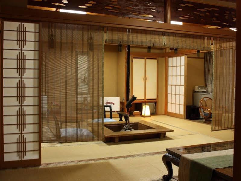 湯河原温泉 旅館　魚判 湯河原町 エクステリア 写真